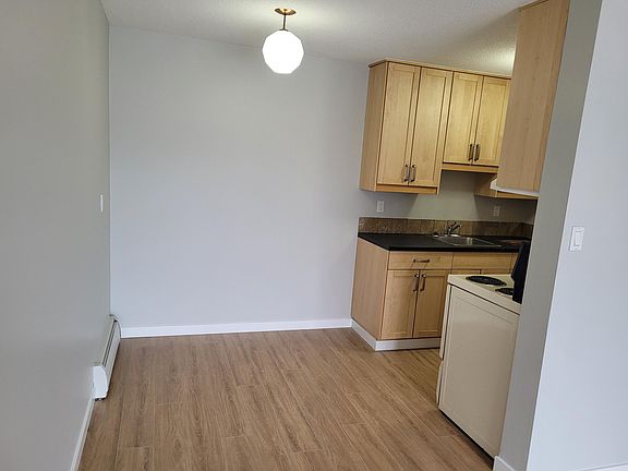 5th image of 10815 116th St NW #1BDR