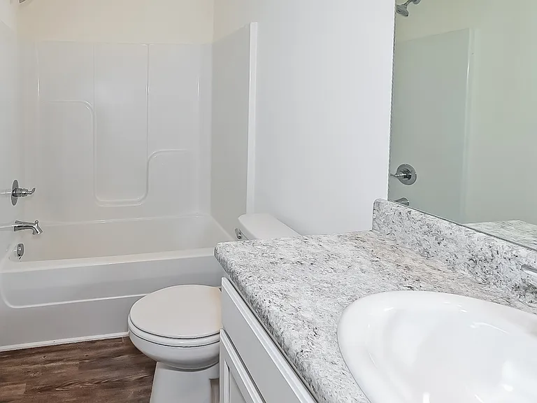 132 The Heights Dr — Photo 15