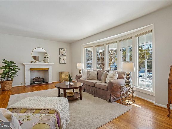 5th image of 2412 Cavendish Dr