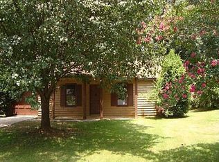 579 Burnt Creek Dr, Lilburn, GA 30047