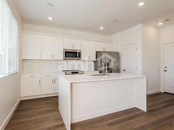 3rd image of 20177 W Thomas Rd Unit 362