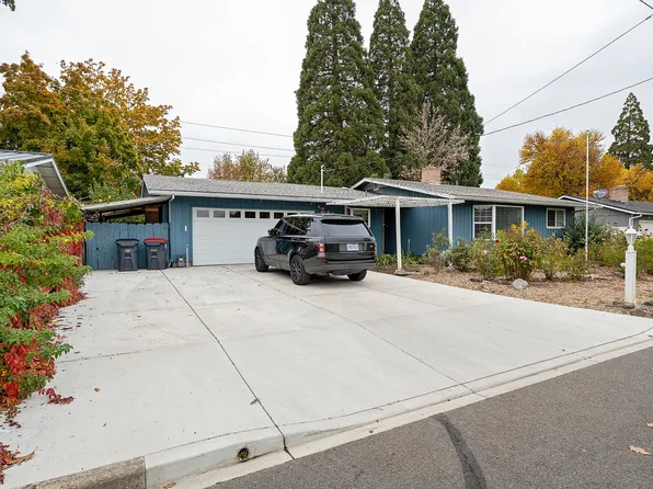 909 Comet Ave, Central Pt, OR 97502