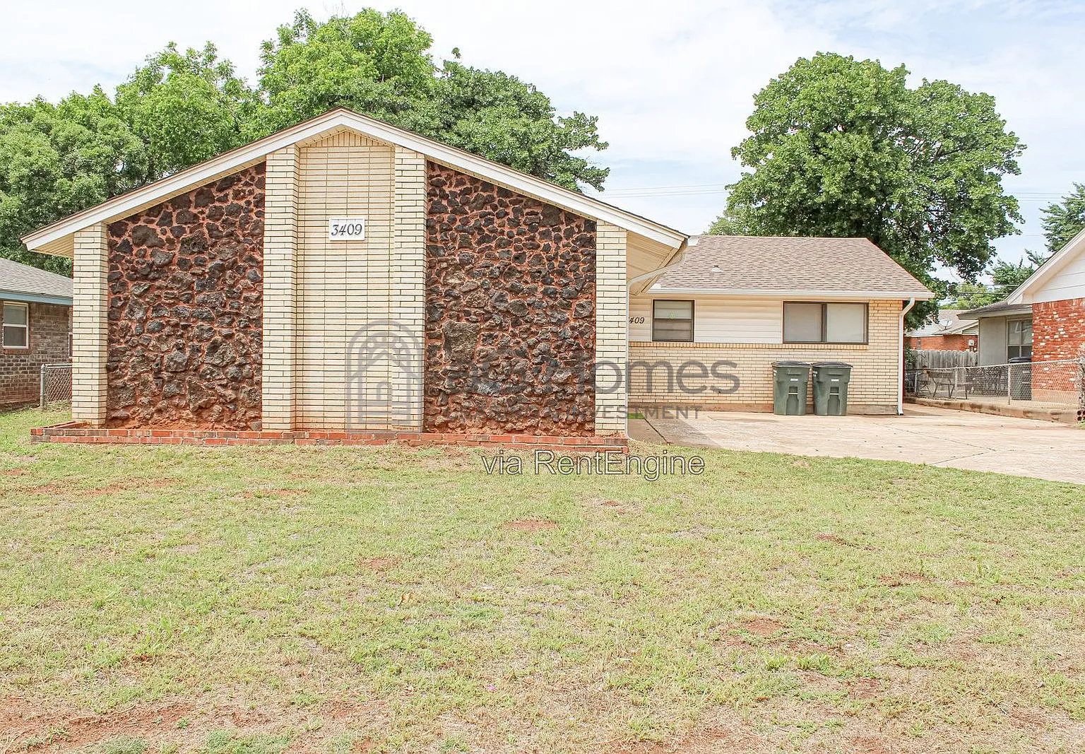 3 bed, 1.5 bath, 1086 sqft, $1,195 — Photo 2