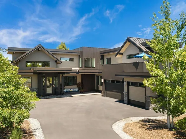 10952 Ryley Ct, Truckee, CA 96161