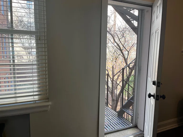 924 Monticello Ter #203 — Photo 13