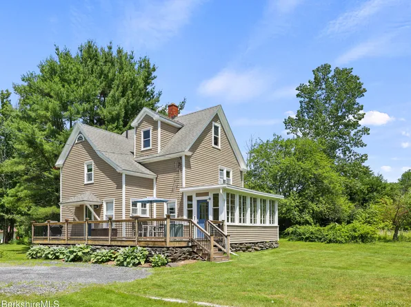 18 Willow Ln, Lenox, MA 01240