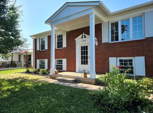 928 Windsor Dr, Shelbyville, IN 46176