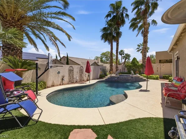 327 Quiet Harbor Dr, Henderson, NV 89052