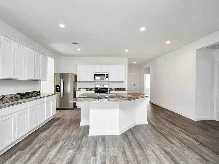 8519 Swenson Ln — Photo 17