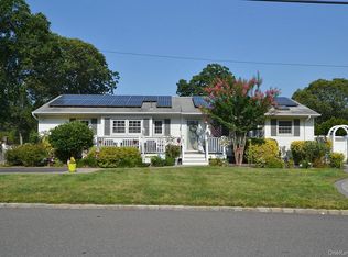 115 Arlington Rd, Ronkonkoma, NY 11779