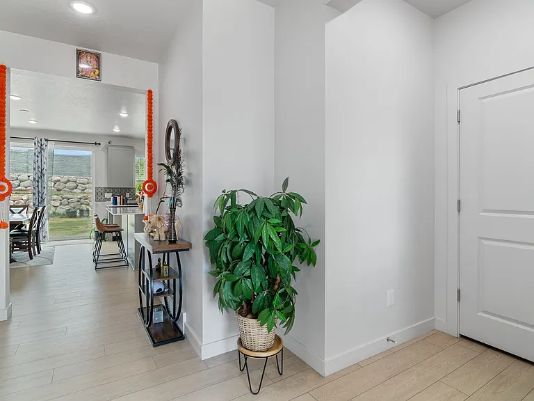 2613 N Snowberry Dr — Photo 9