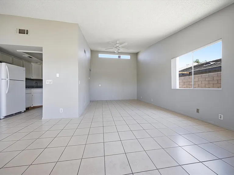 41995 Cambridge Avenue — Photo 35