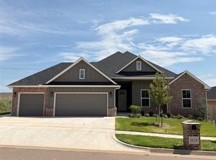 11624 NW 102nd St, Yukon, OK 73099
