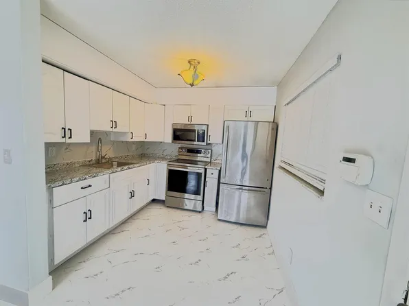 1650 NW 52nd Ave, Lauderhill, FL 33313