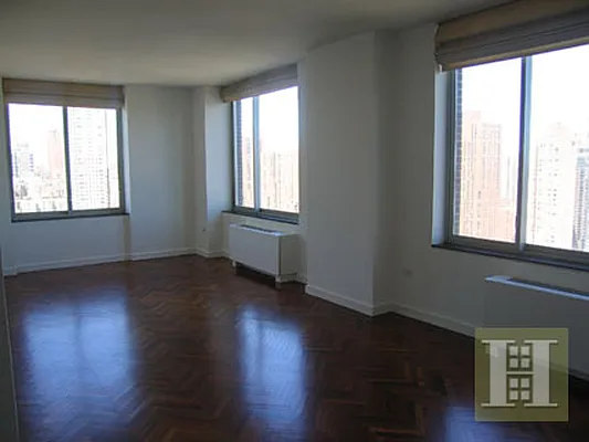 Rented by Halstead Real Estate | media 16