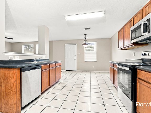 3rd image of 600 Ragwood Rd