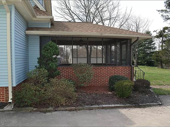 Screened-In Back Porch with Ceiling Fan