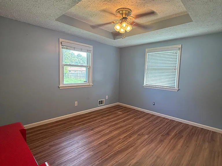 5411 Fennel Ct — Photo 6