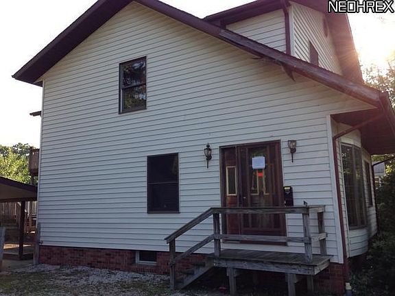 3rd image of 496 W Liberty St