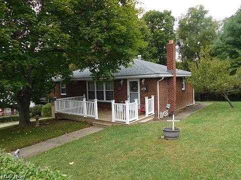 2nd image of 152 Ardmore Ave S