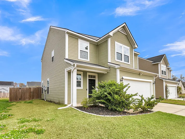 1419 Hermitage Ln — Photo 3