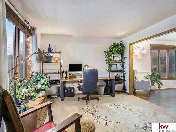 4th image of 2922 Blackhawk Cir