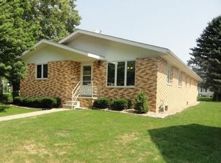421 S Maple St, Monticello, IA 52310