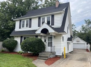 2463 Forest Grove Ave SW, Wyoming, MI 49519