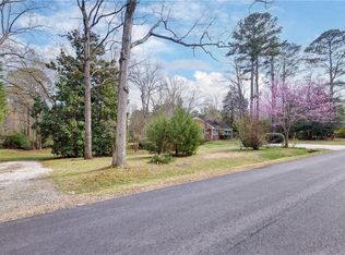 116 Holly Rd, Williamsburg, VA