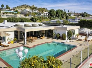 5232 Los Encantos Way, Los Angeles, CA 90027