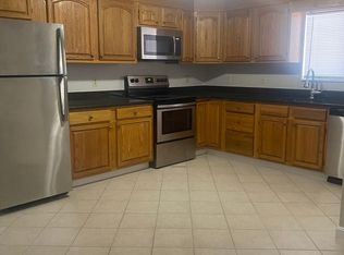 4380 N Main St APT 605, Fall River, MA 02720