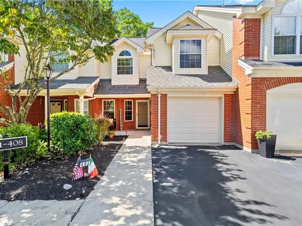 626 Smithfield Rd APT 402, North Providence, RI 02904