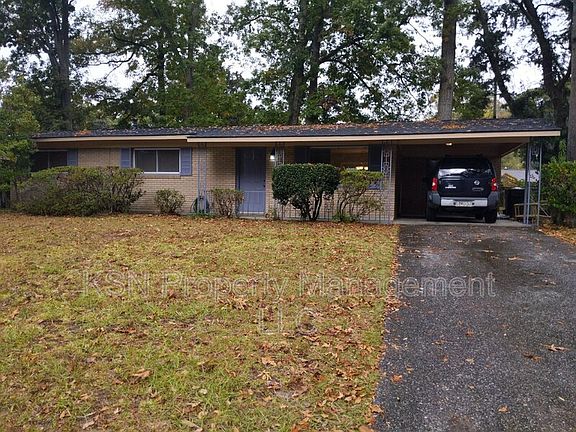 2nd image of 412 Barnhill Dr