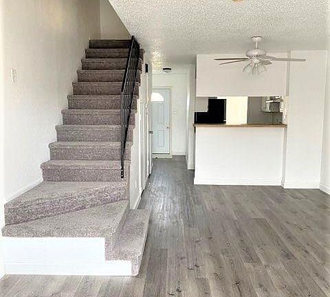 3rd image of 649 Carriagehouse Ln APT 3