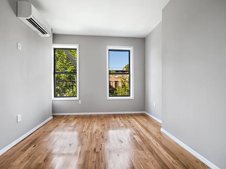 295 Macdonough St #2 — Photo 4