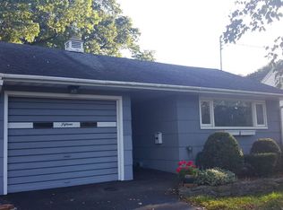 15 Mohican Ter, Hudson Falls, NY 12839