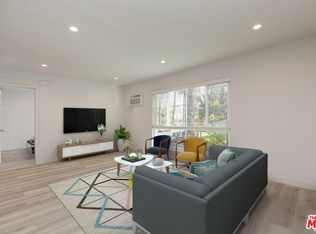 2232 W 24th St #207, Los Angeles, CA 90018