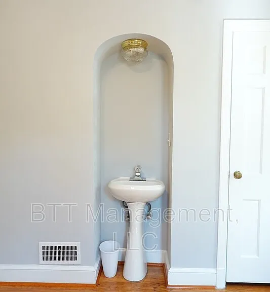800 Maplewood Ave #1 — Photo 74