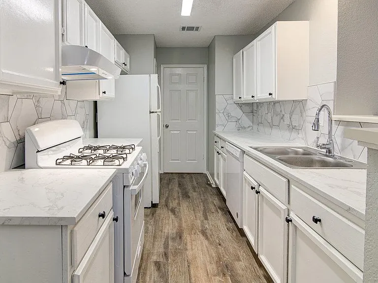 8200 W Gate Blvd #A — Photo 9