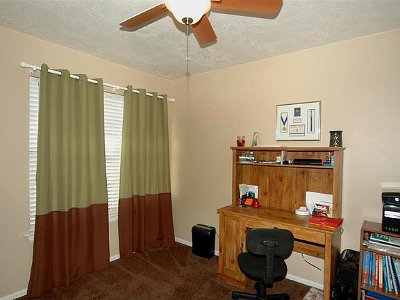 5th image of 2529 Sawyer Dr