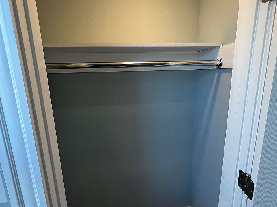 1st image of 372 Oxford St #3