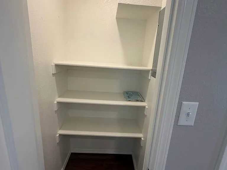 2212 Savannah St #303 — Photo 6