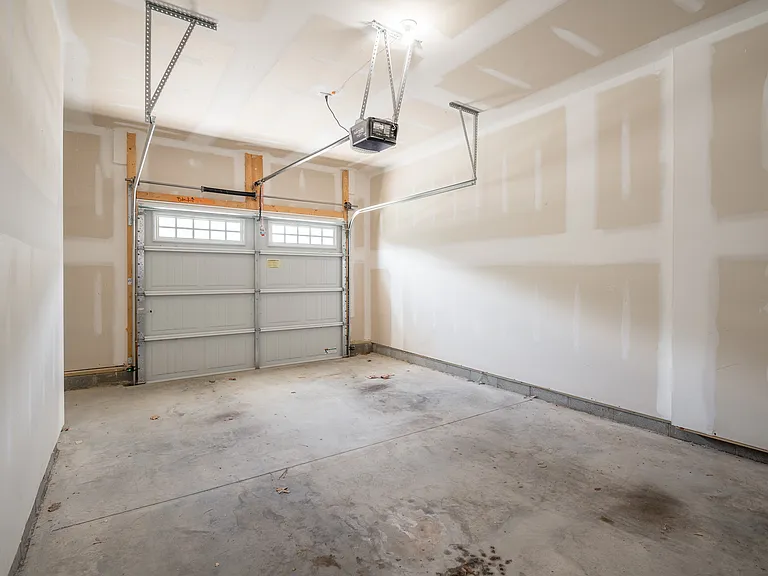 18352 Palisades Ct — Photo 51