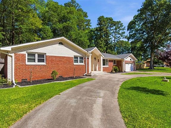 2nd image of 308 Mapleshore Dr