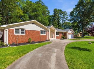 308 Mapleshore Dr, Chesapeake, VA 23320
