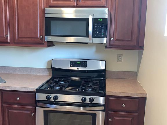 2nd image of 51 Parker St #2