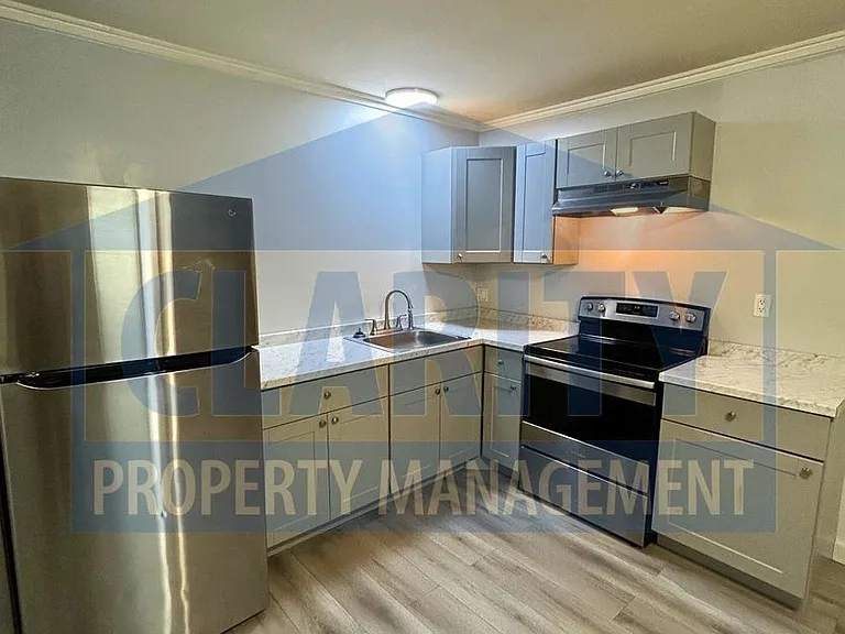 580 Dooley St NE — Photo 6