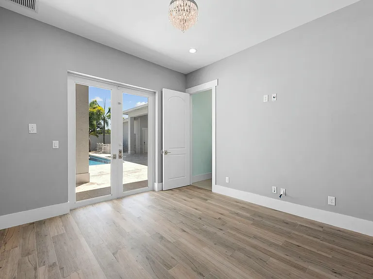 15503 Temple Blvd — Photo 33
