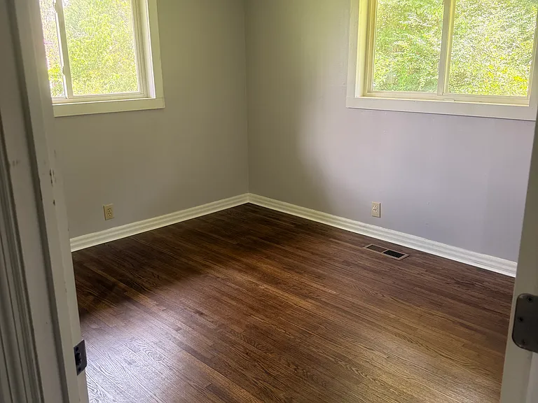 310 Rickenbacker Dr — Photo 8