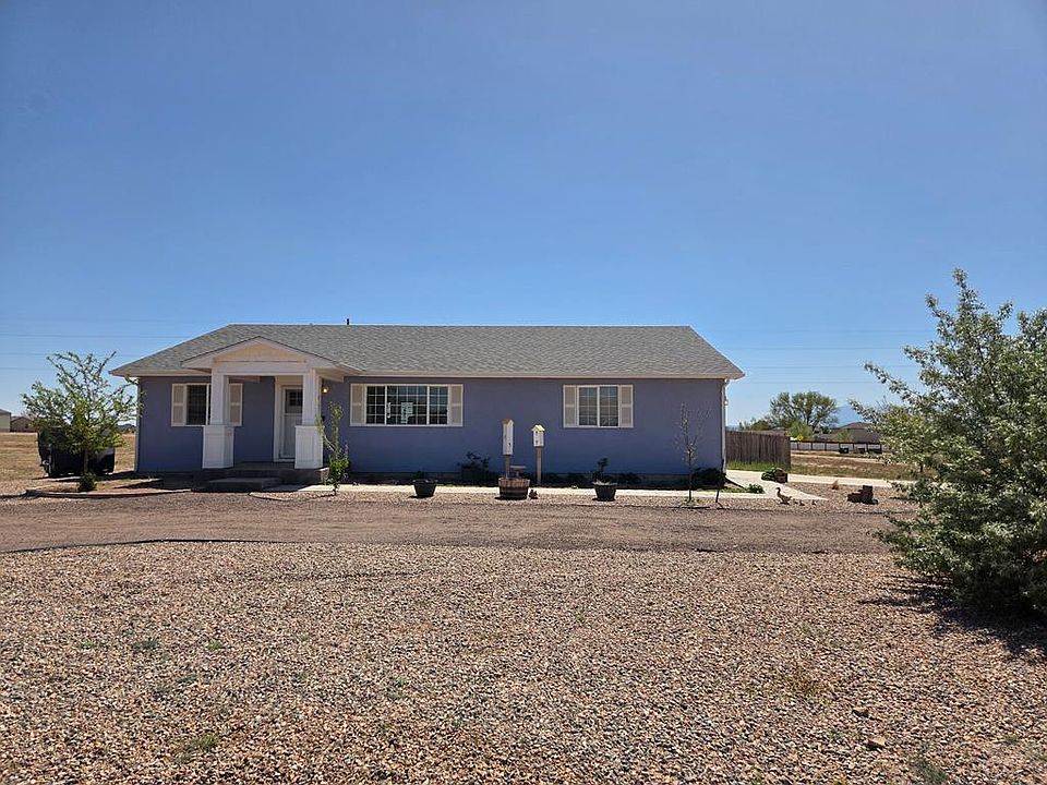 1st image of 718 S Palomino Way
